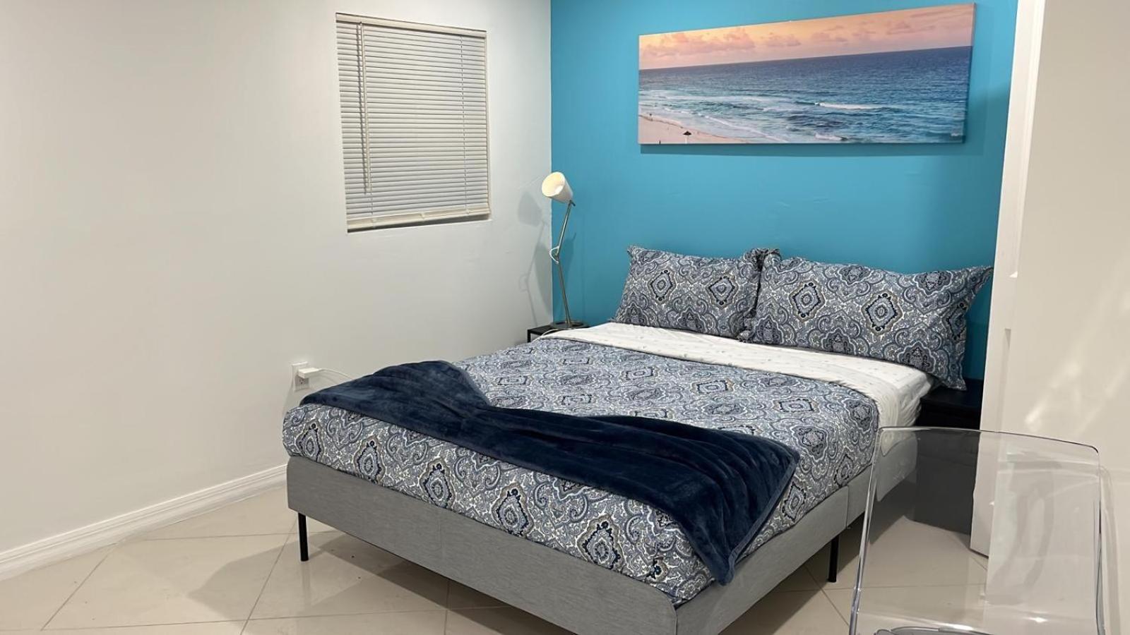 Beautiful, Fully Furnished 4Bed 2Bath House - 5 Minute Walk To Miracle Mile Downtown Coral Gables Villa ไมอามี ภายนอก รูปภาพ