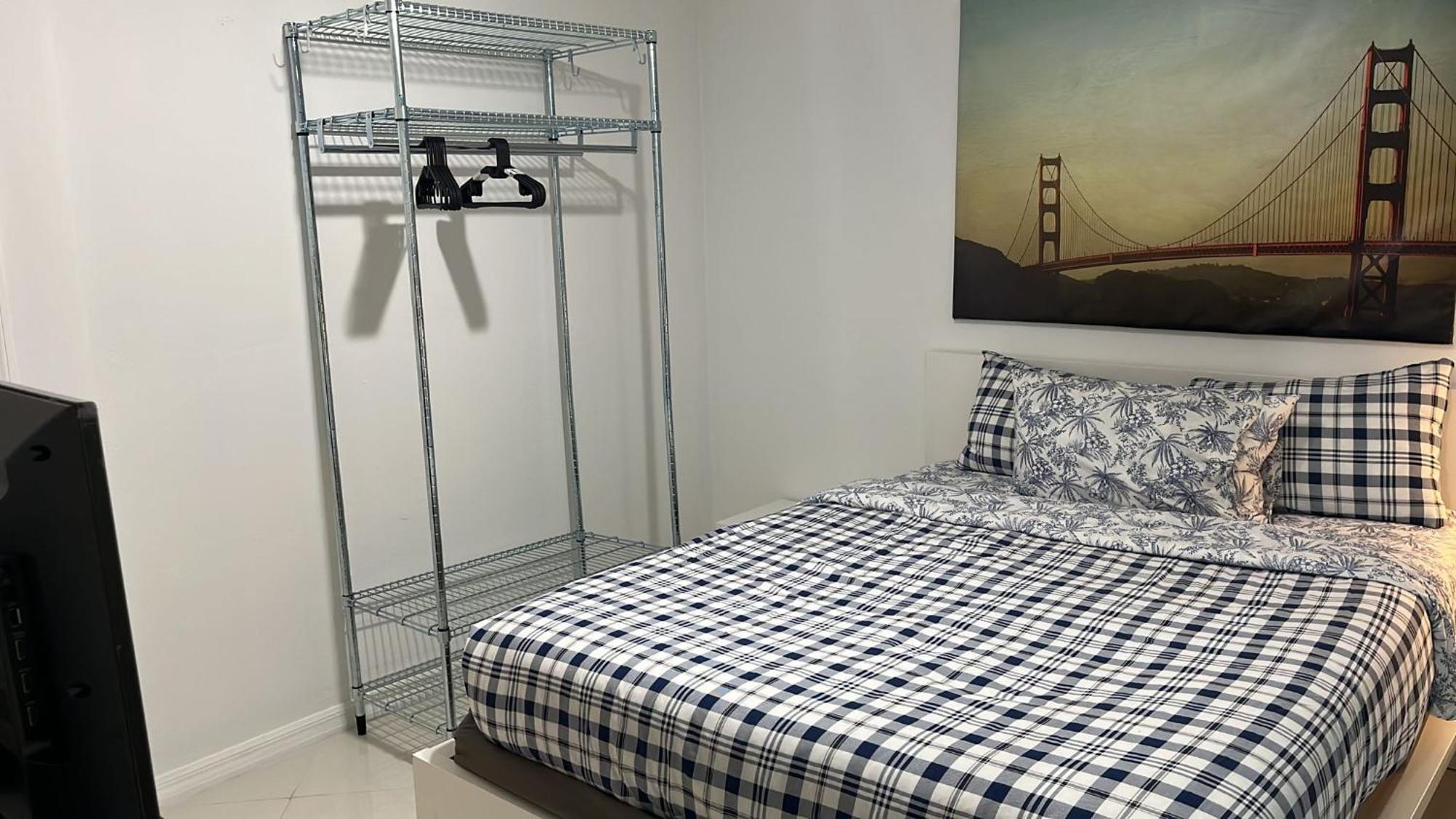 Beautiful, Fully Furnished 4Bed 2Bath House - 5 Minute Walk To Miracle Mile Downtown Coral Gables Villa ไมอามี ภายนอก รูปภาพ